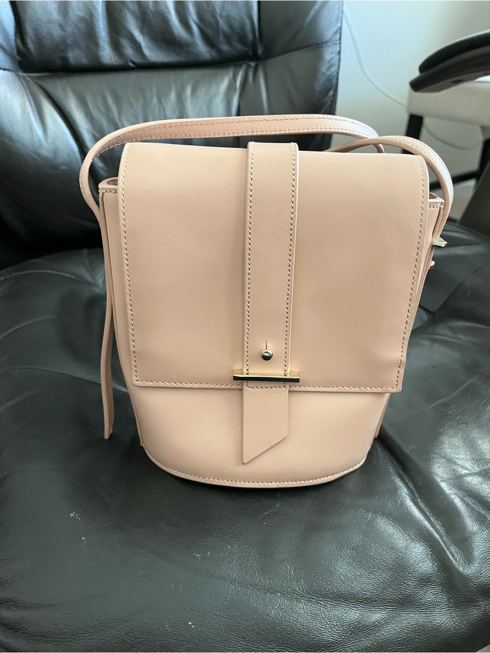 Women's Classic Nude Cole Haan Crossbody Bag - Minimalist Design
